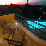 Apartment Ionis
